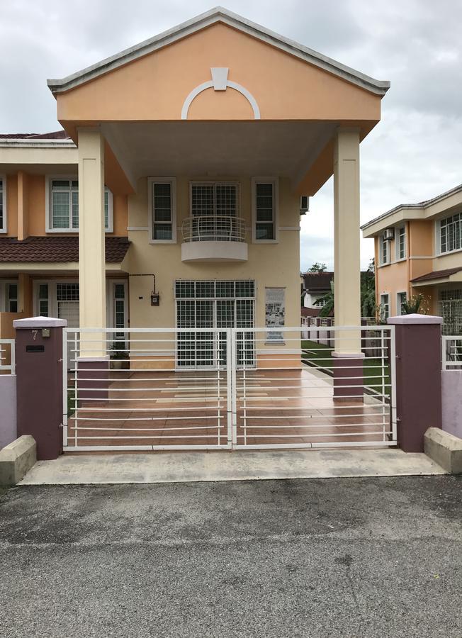 Homestay Melaka Executive Buitenkant foto